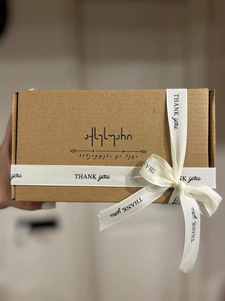 აქსესუარი • Accessories — ნამუშევარი