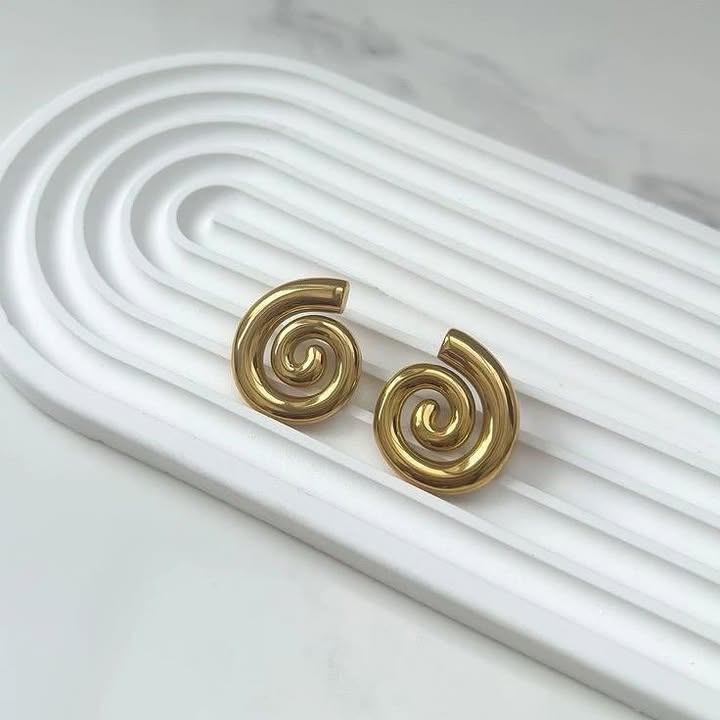 Amoene Accessories — ნამუშევარი
