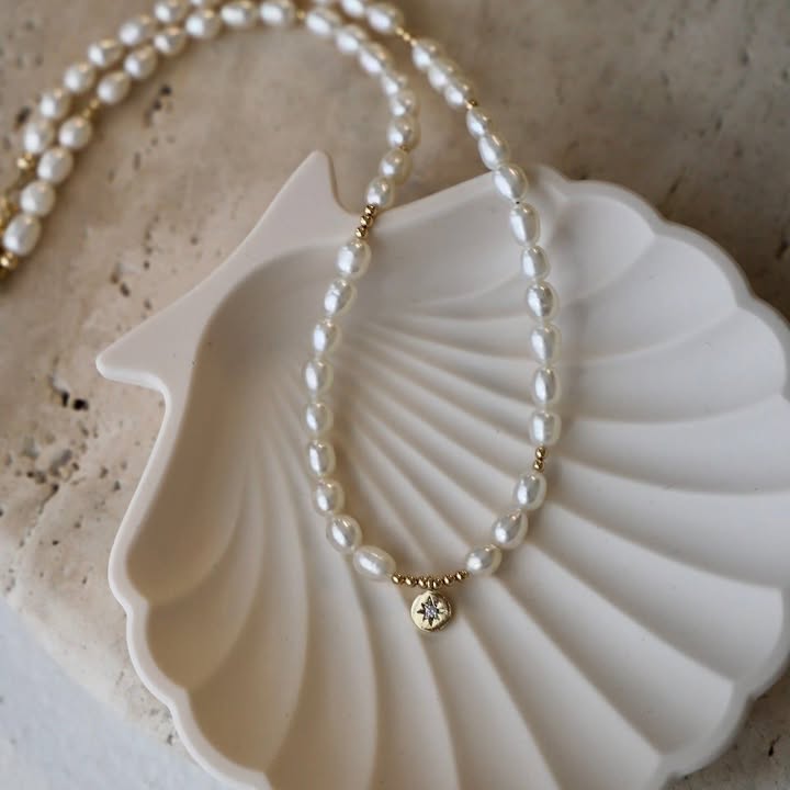 Amoene Accessories — ნამუშევარი
